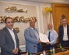 العشرى يُكرم سعد شرف لبلوغه سن التقاعد